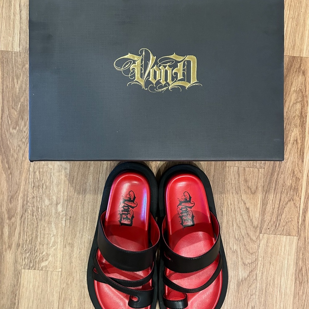 Kat Von D Exodus Black and Red Sandals size 6